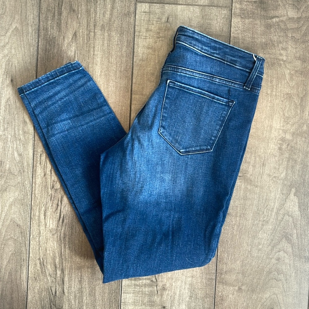 Like new Mossimo denim, mid rise, skinny jeans